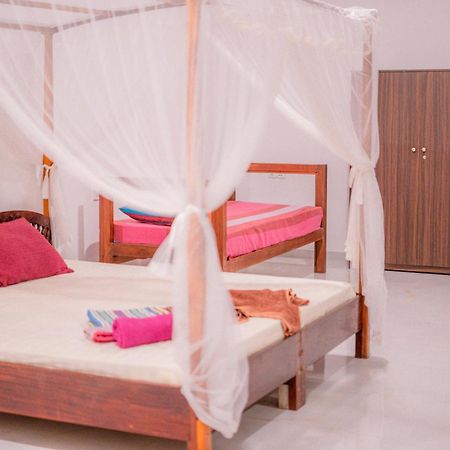Monkey Villa 希克杜沃 外观 照片